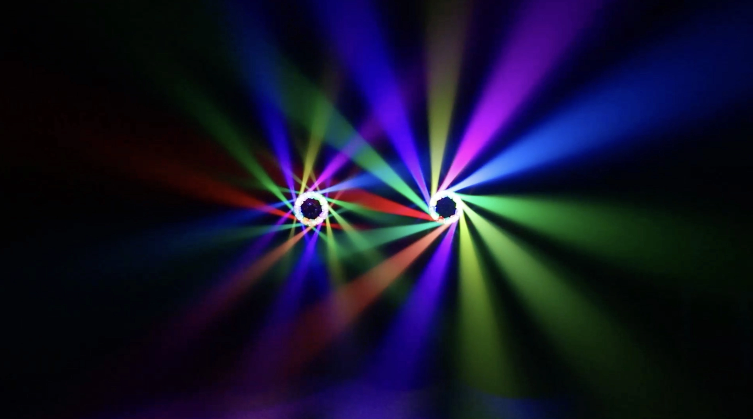 Светодиодная поворотная голова GML B-EYE 1940 — kaleidoscope effect, multicolor radial light pattern